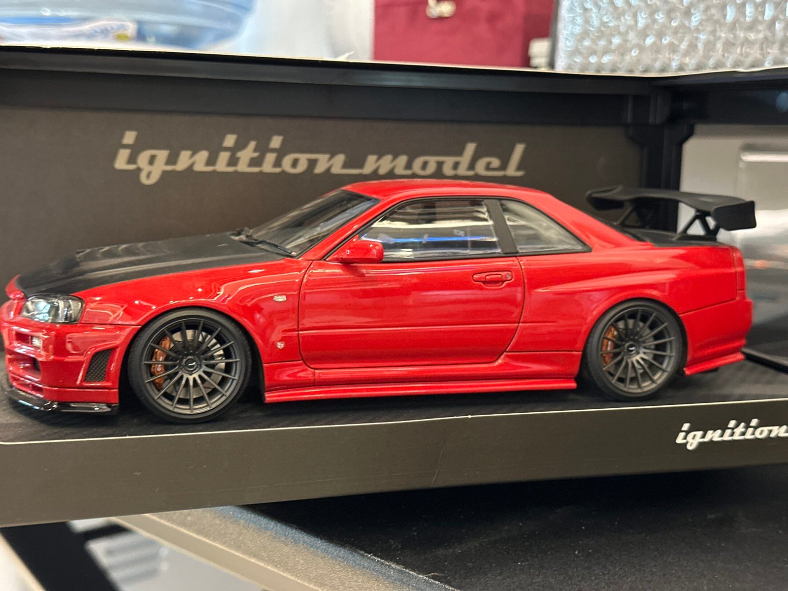 Nissan GT-R R Tune (BNR34) 1:18 Red