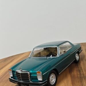Mercedes 250C/8 coupe 1:18 Light Green