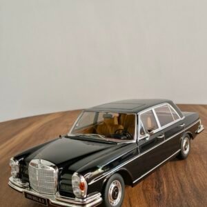 Mercedes 300SEL6.3/1972 Black 1:18