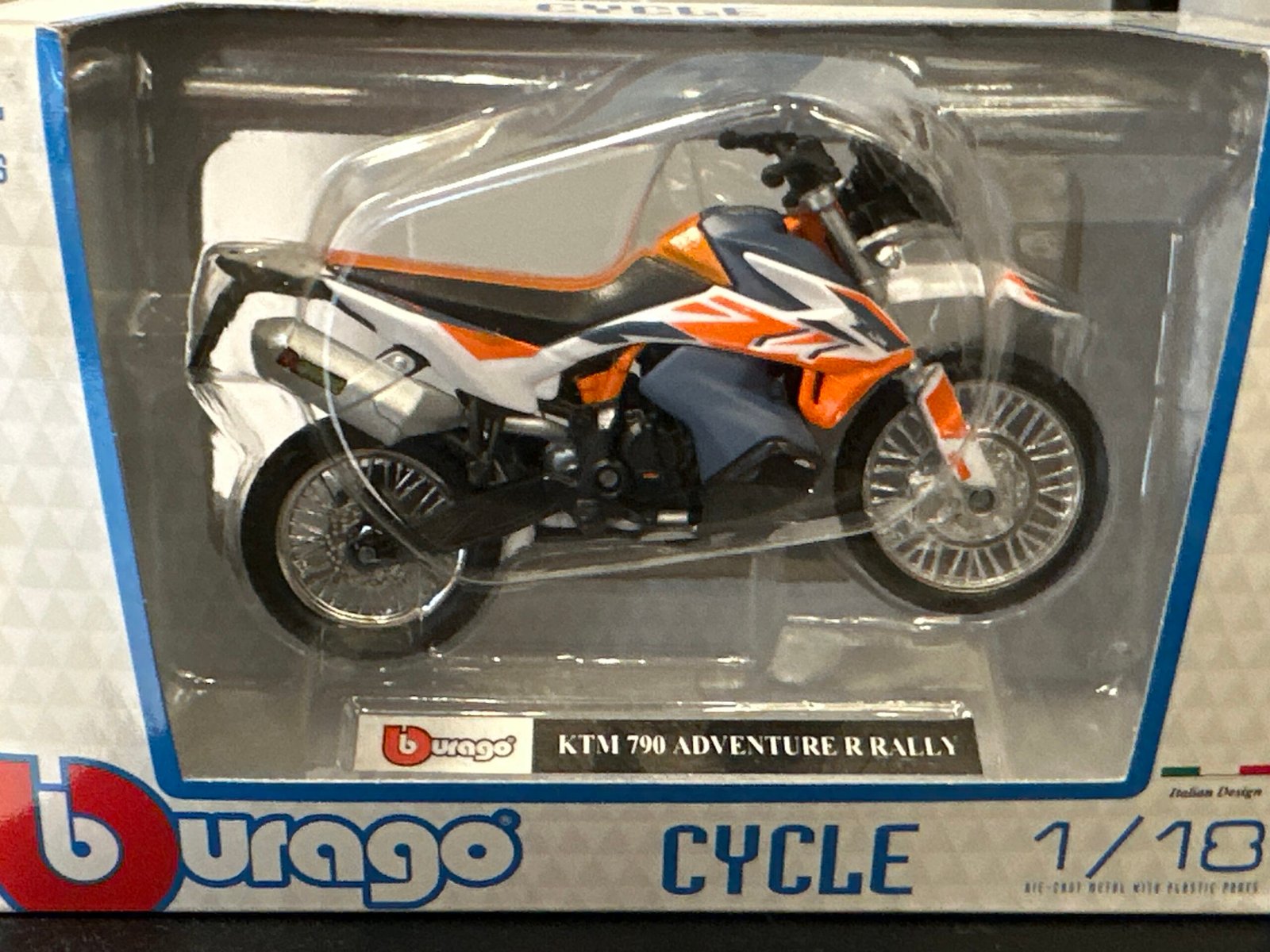 KTM 790 Adventure R Rally Motor Cycles 1:18 White & Orange