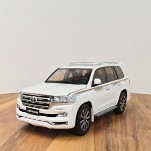 Toyota Land Cruiser GX.R V6 (White) 1:18