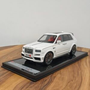 Rolls Royce Cullinan white 1:18