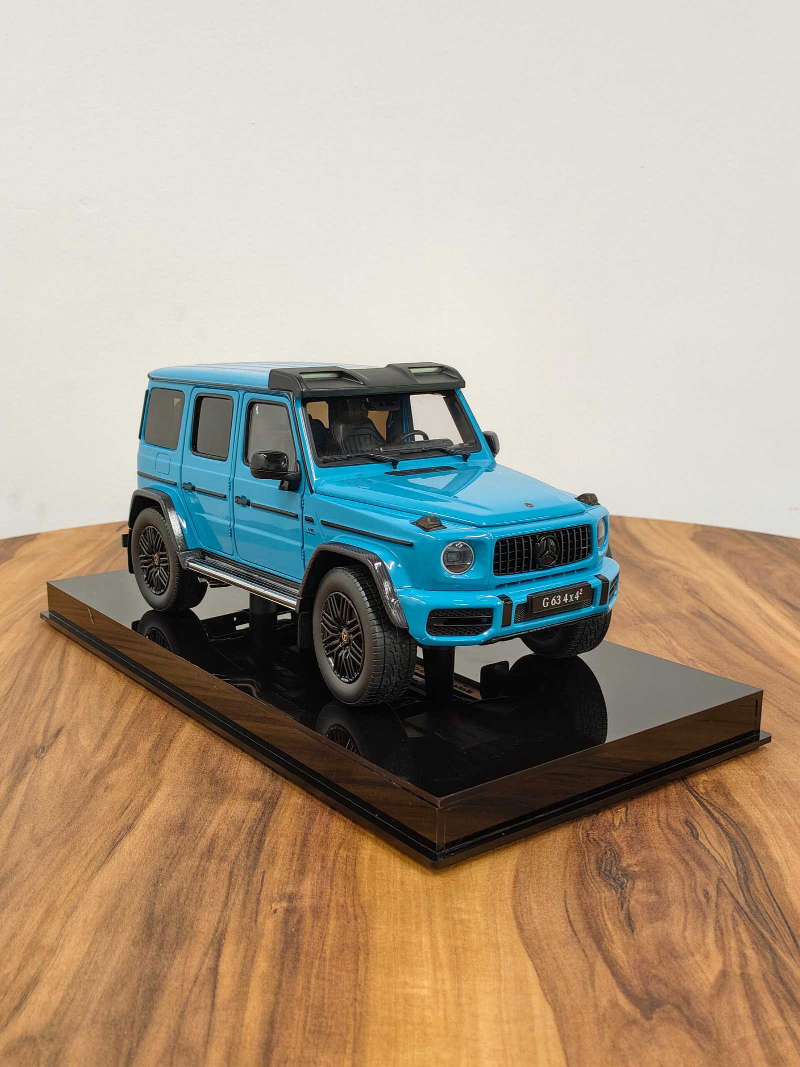 Mercedes Benz G63 4X4 Blue 1:18