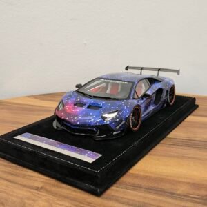 Lamborghini Aventador 1:18 Violet