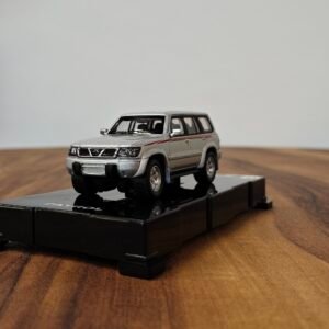 Nissan Patrol 1:64 Silver