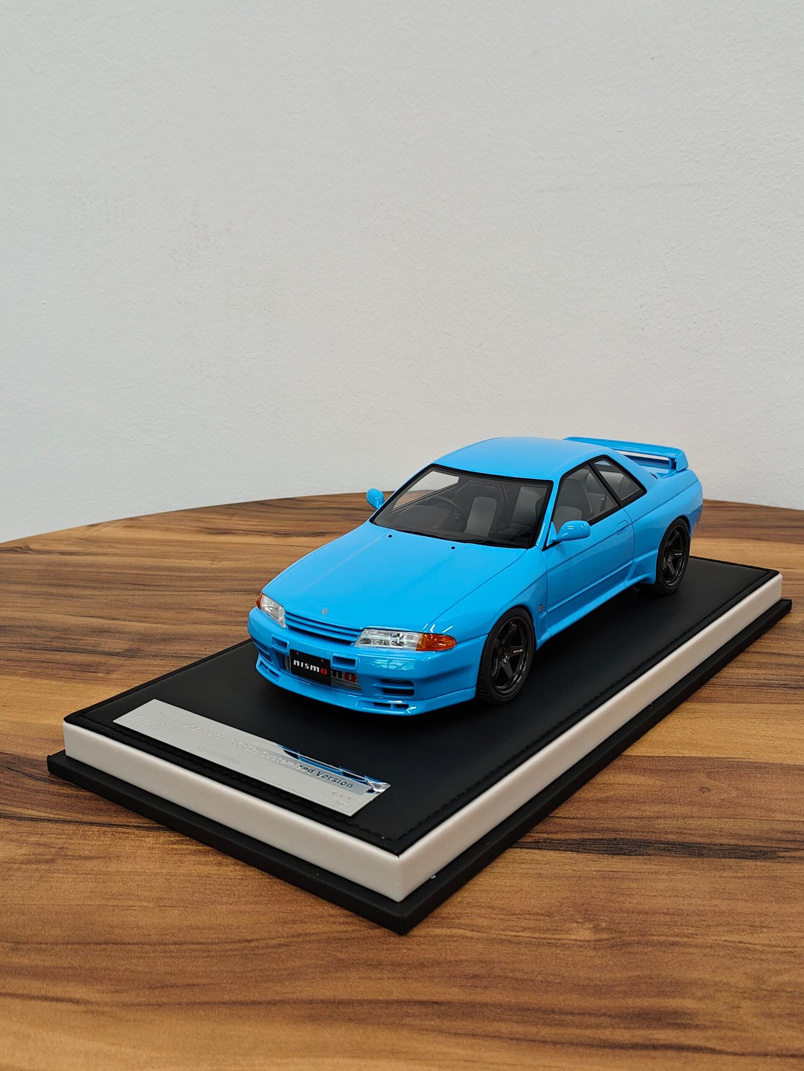 Nissan Skyline GT-R (R32) 31/99 Scale 1/18 Customized Version