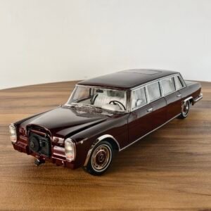 Mercedes-Benz Pullman (Brown) Scale 1/18