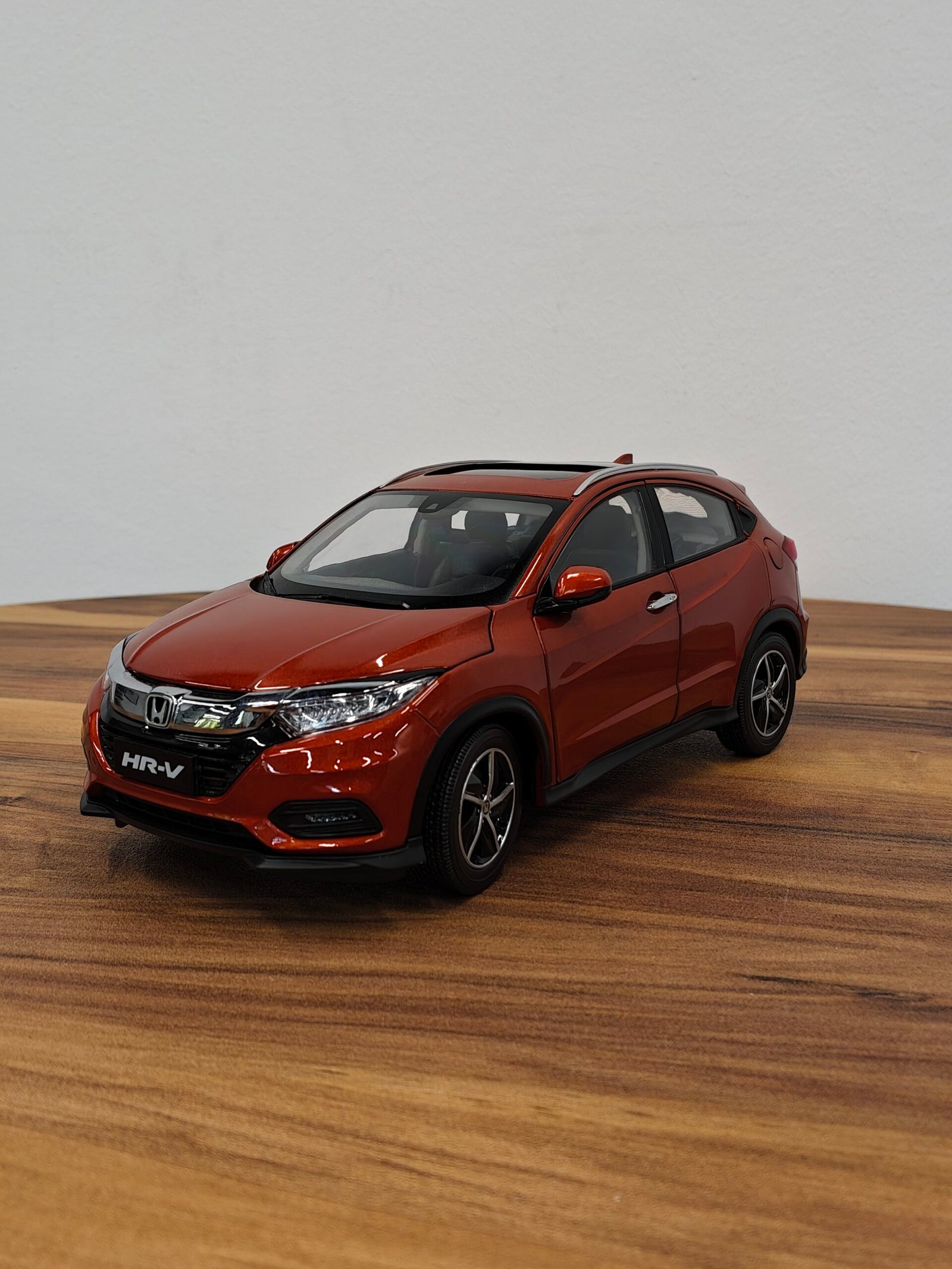 Honda HR-V (Brown) Scale 1/18