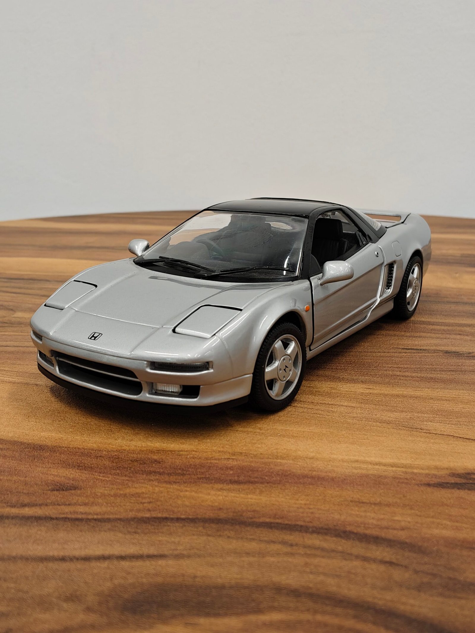 Honda NSX (Silver) Scale 1/18