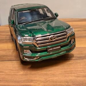 Toyota Land cruiser (Green) Scale 1/18