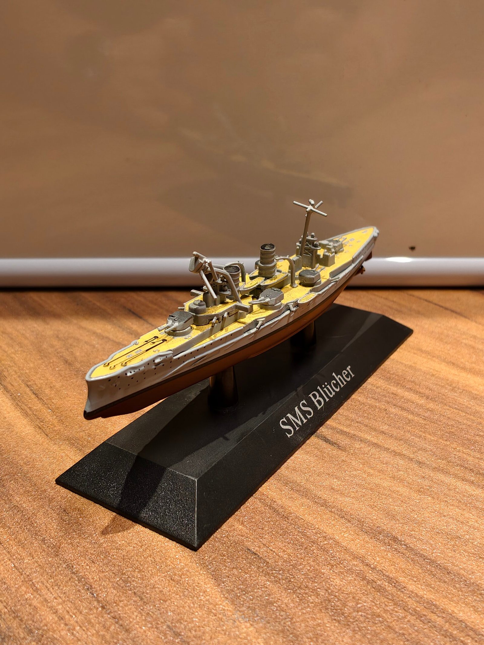 Warship Model 4D Plastic