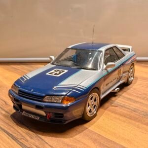 Nissan Skyline R32 Silver and Blue 1:18
