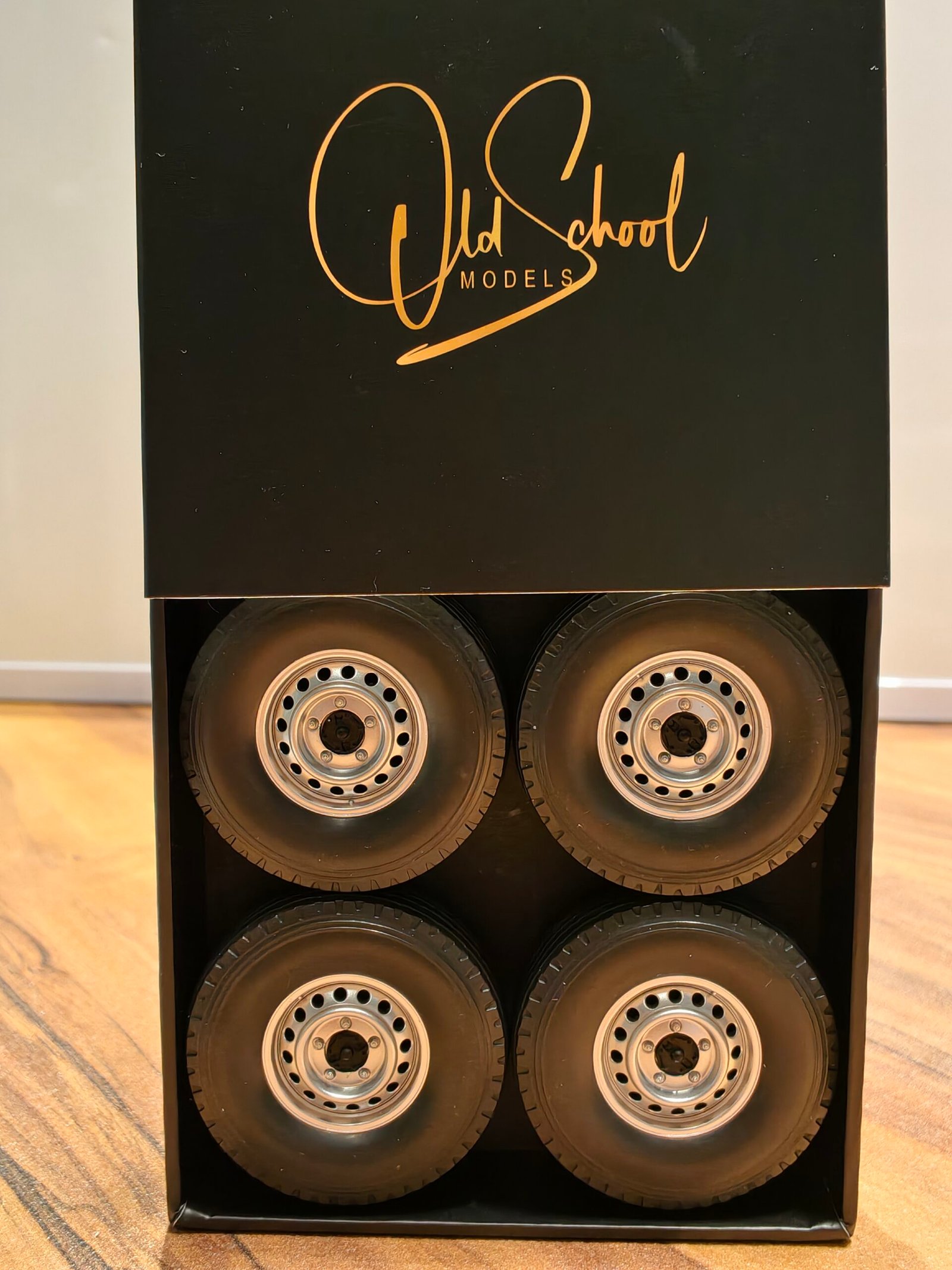 Diecast Spare Wheel Set Box 4 Wheels 1:18