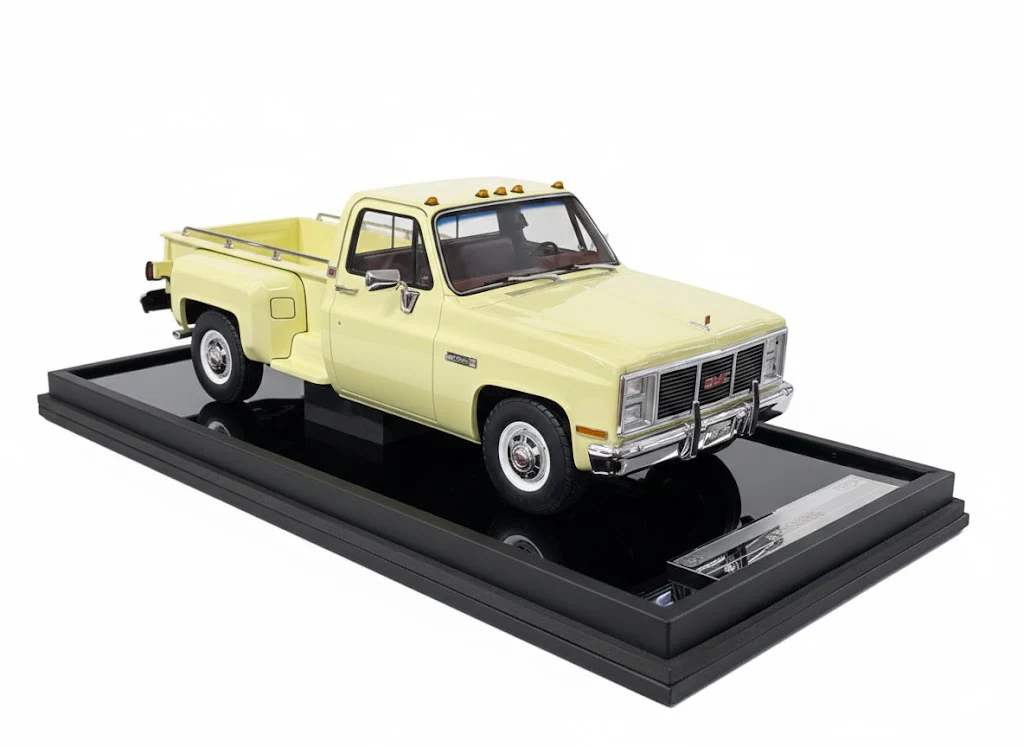 GMC Pickup Sierra Classic 1986 Desert Yellow 1:18